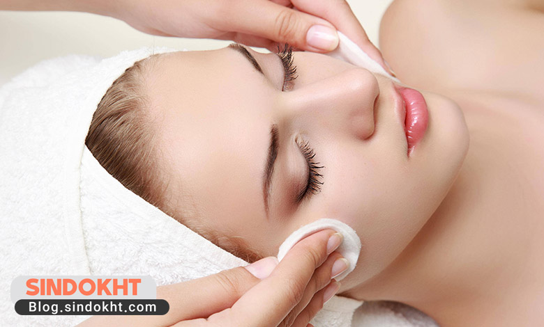 آموزش زیرسازی آرایش صورت و استفاده از تونر و شوینده